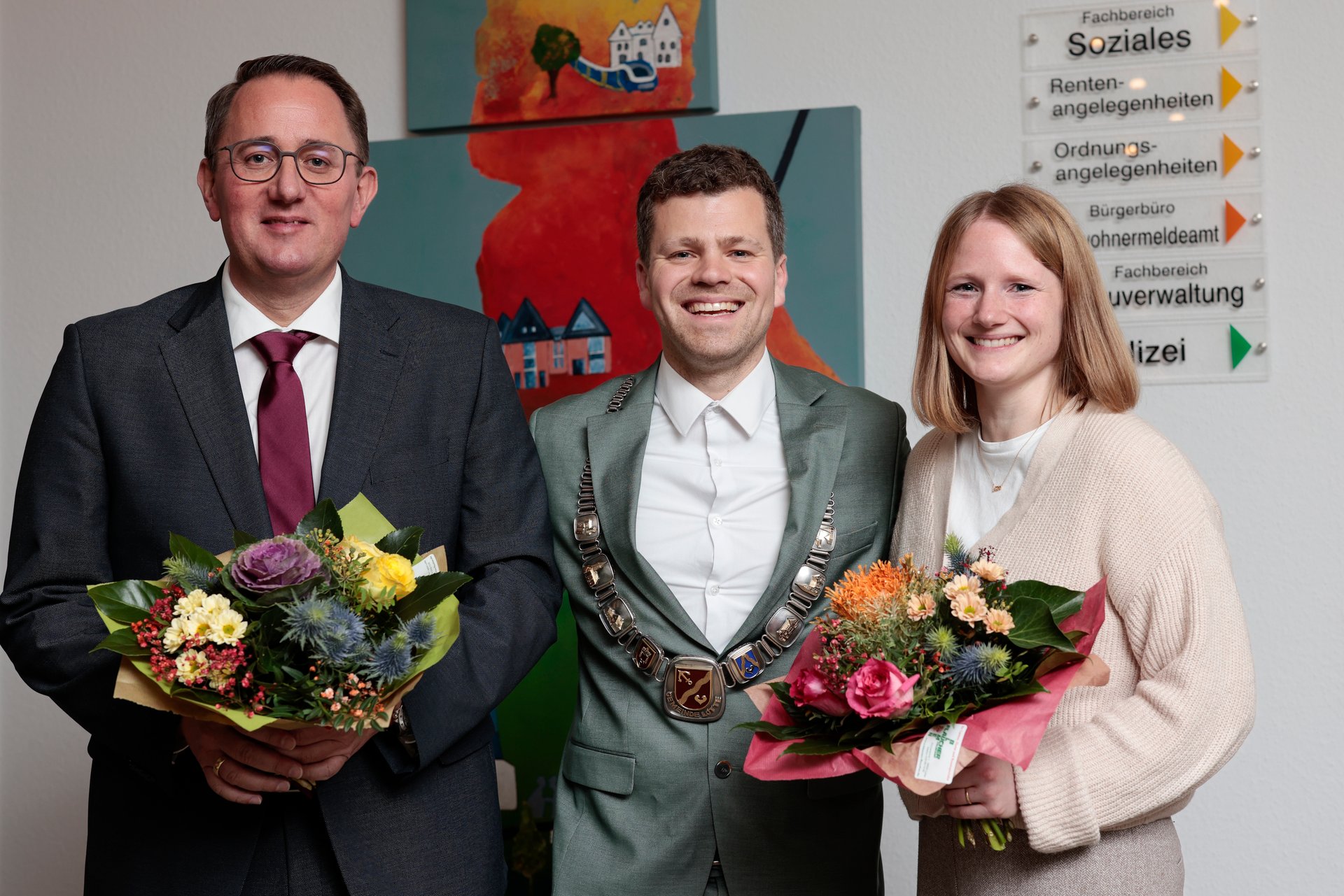 Bürgermeister Philip Middelberg mit Daniel Lübcke und Dorothee Heuer